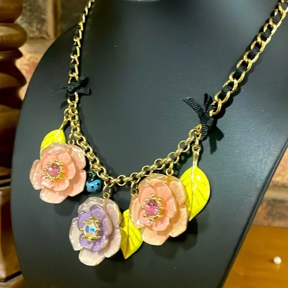 Betsey Johnson | VTG Secret Garden Lucite Flowers & Crystals - Picture 2 of 7